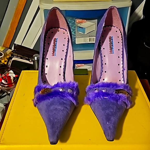 New Suede w/Fur Designer Shoes by Dangerous, Sz 8, Purple, Pointy Toe, 3" - Picture 1 of 11